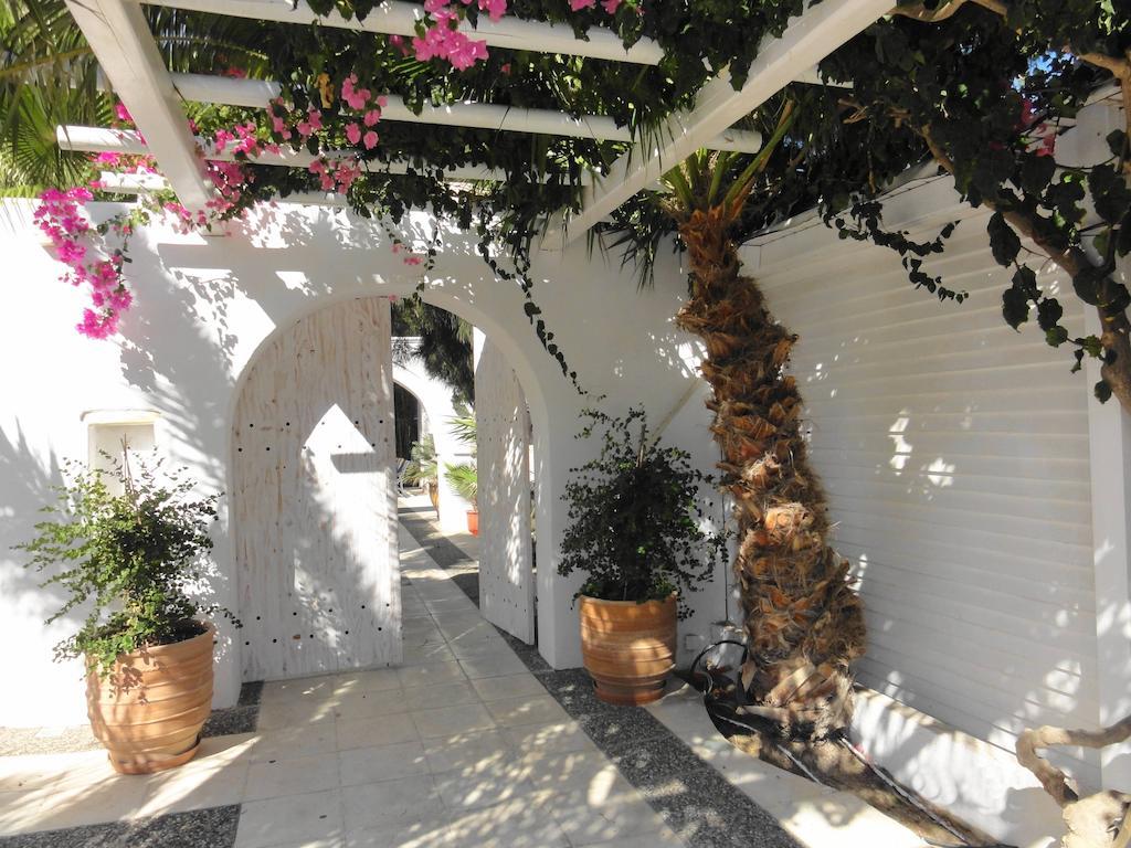 Meltemi Village Hotel Perissa (Santorini) Exterior foto